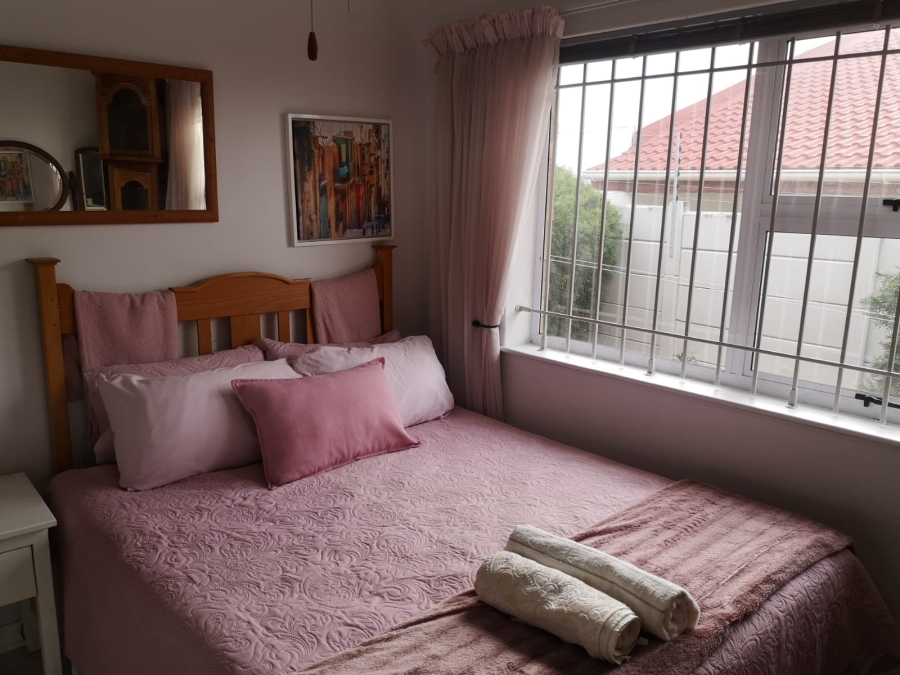 4 Bedroom Property for Sale in Azalea Park Eastern Cape
